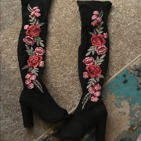 Wild Diva Shoes - NWOT :Peep Toe over the knee Floral appliqué Boots